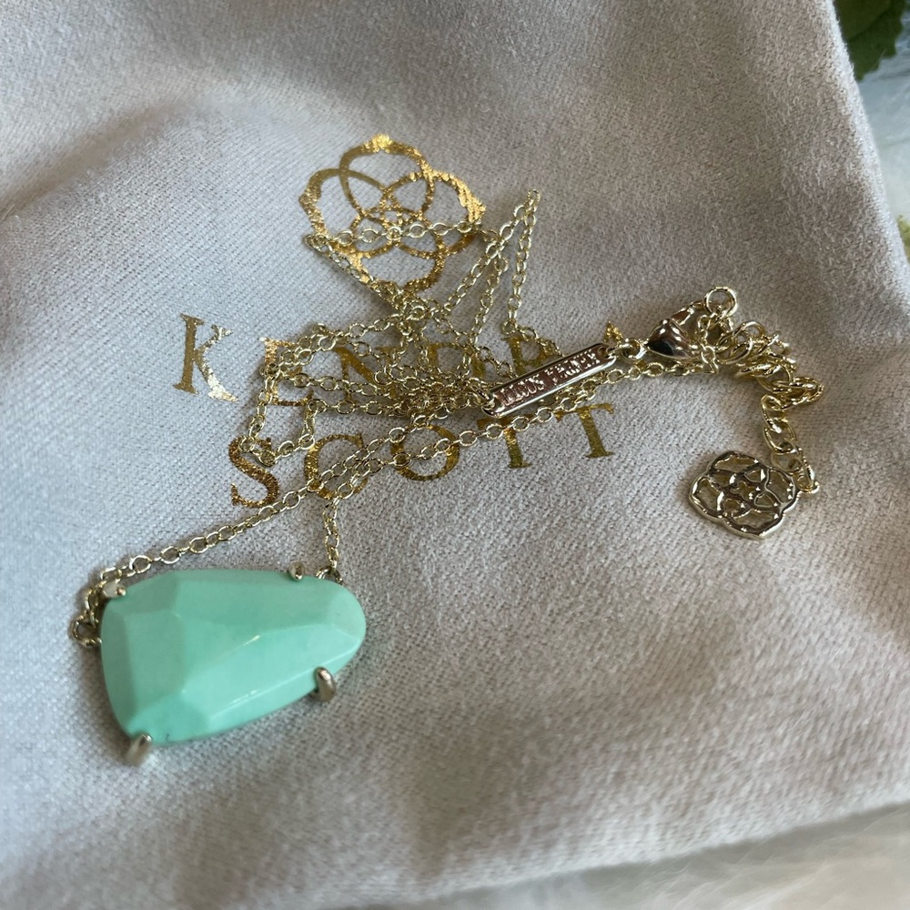 Kendra Scott Isla Pendant